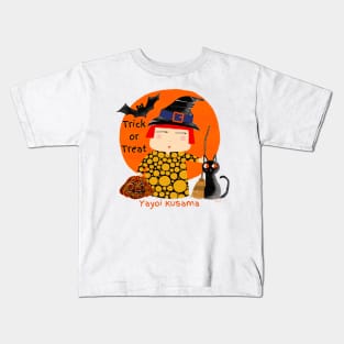 Halloween with Yayoi Kusama and her pumpkin Kids T-Shirt